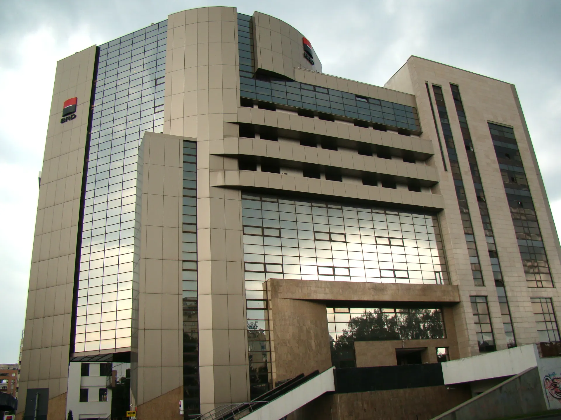 Proiectare - cladire administrativa, sediu banca, Brasov 01.webp